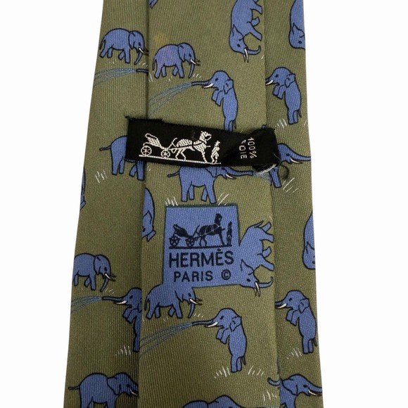 Hermes Mens Tie Elephant Spraying Water Olive/Blue 7111 OA Silk 3.5